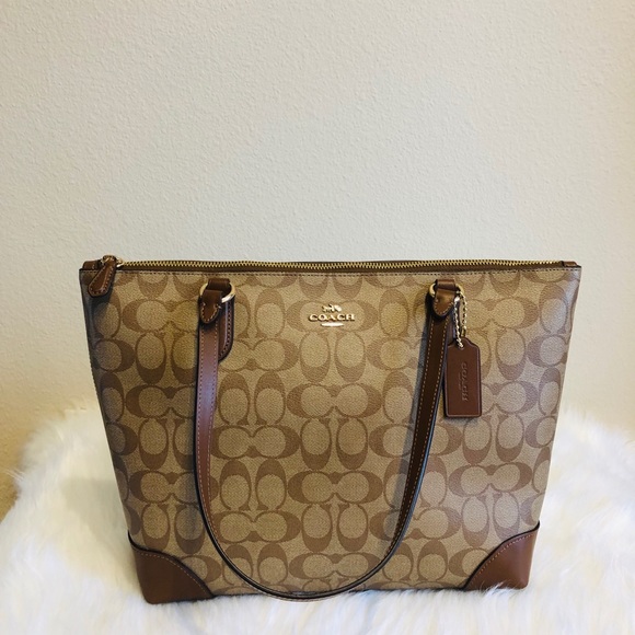 Coach - Picture 4 of 8